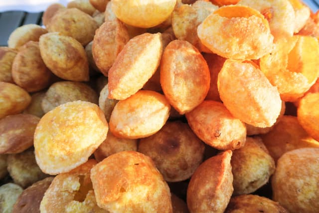 Velvety Akuri with soft, plump pau